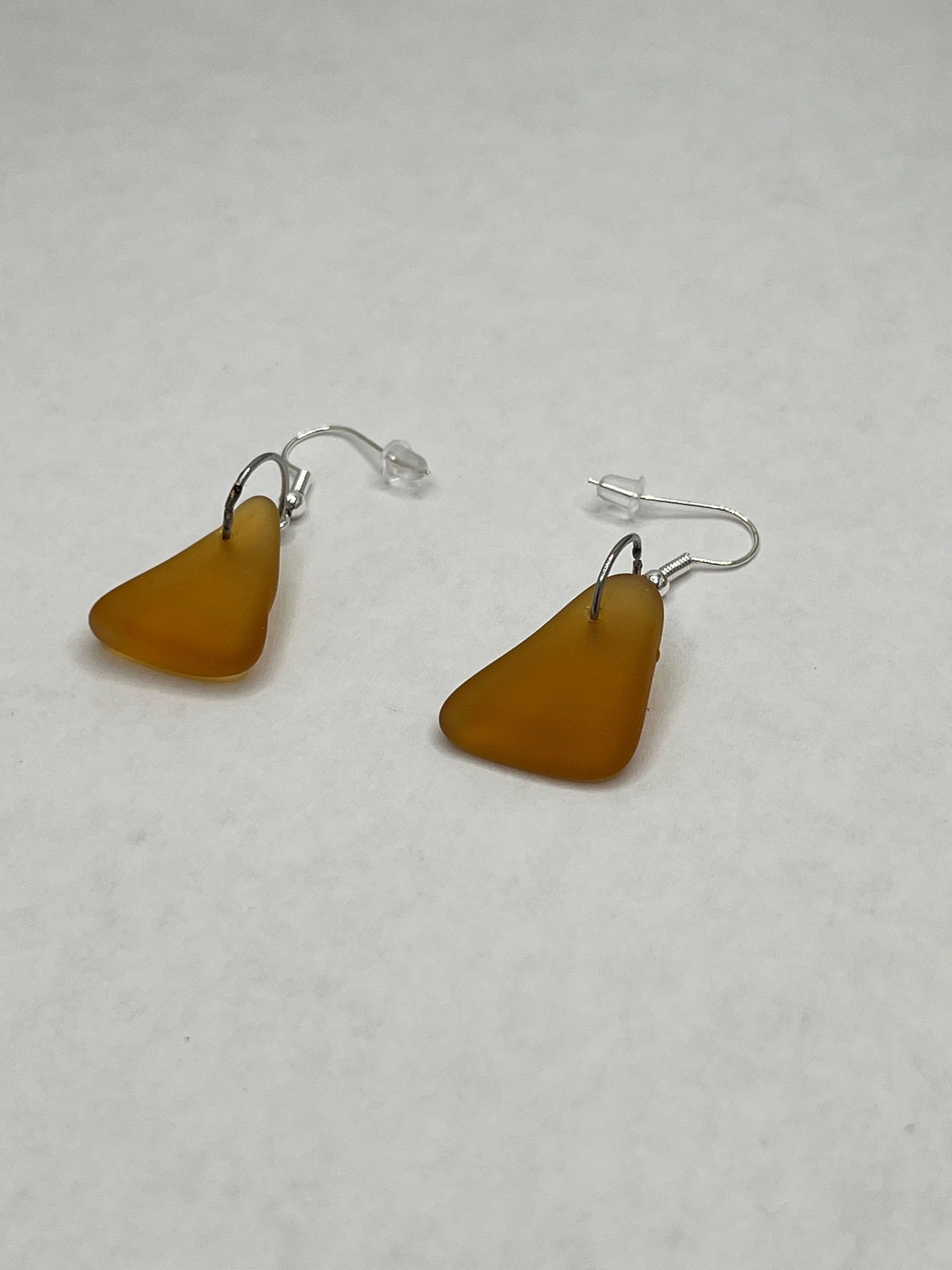 Stunning amber earrings for elegant women - buy now!